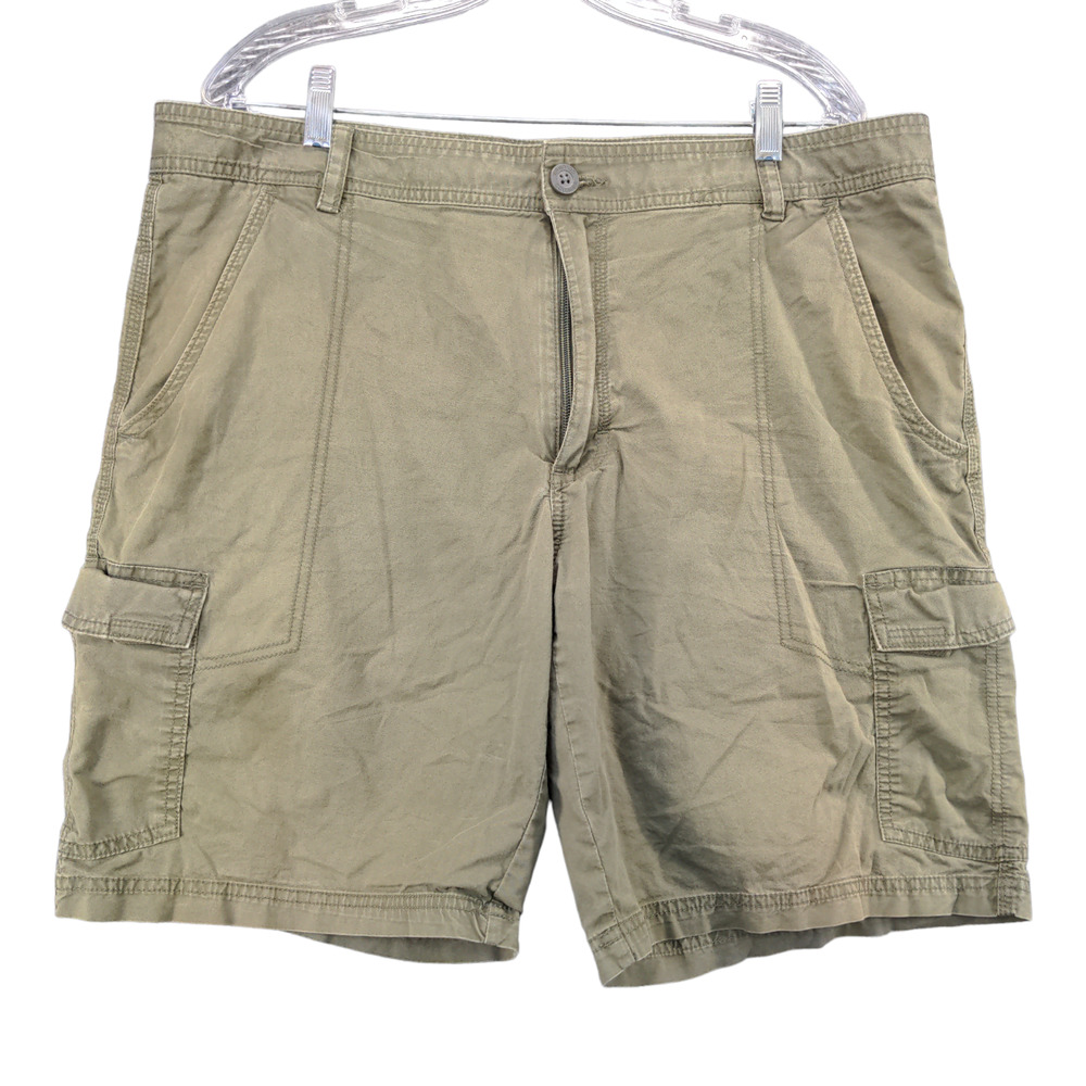 Columbia Omni Shade Sun Protection Cargo Shorts Mens Size 38x10 Green Pockets